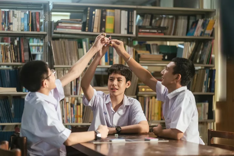 รีวิวหนัง กล่องผีสุ่มวิญญาณ เมื่อความอยากลอง กลายเป็นประตูนรกที่ไร้ทางออก